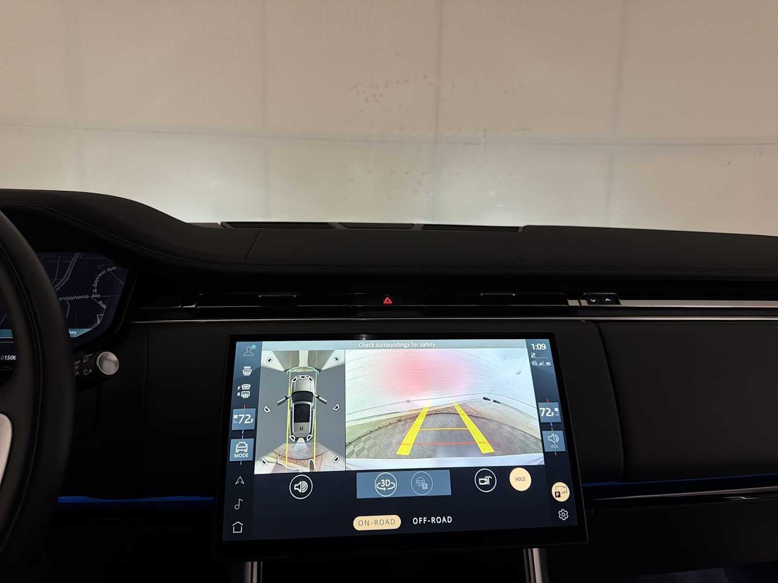 2025 Land Rover Range Rover P400 SE LWB 7 Seat