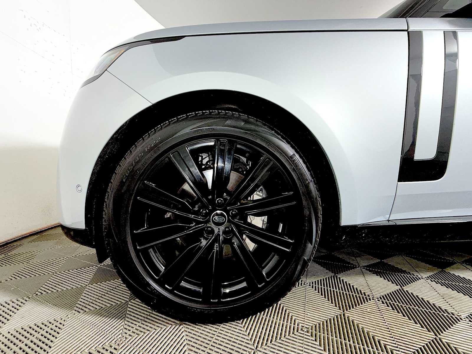 2025 Land Rover Range Rover P400 SE LWB 7 Seat