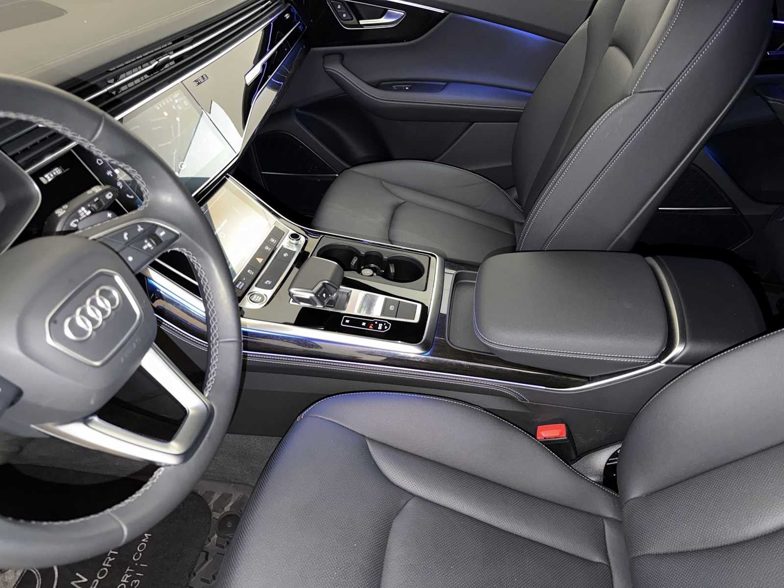 2025 Audi Q8 Premium Plus 55 TFSI quattro