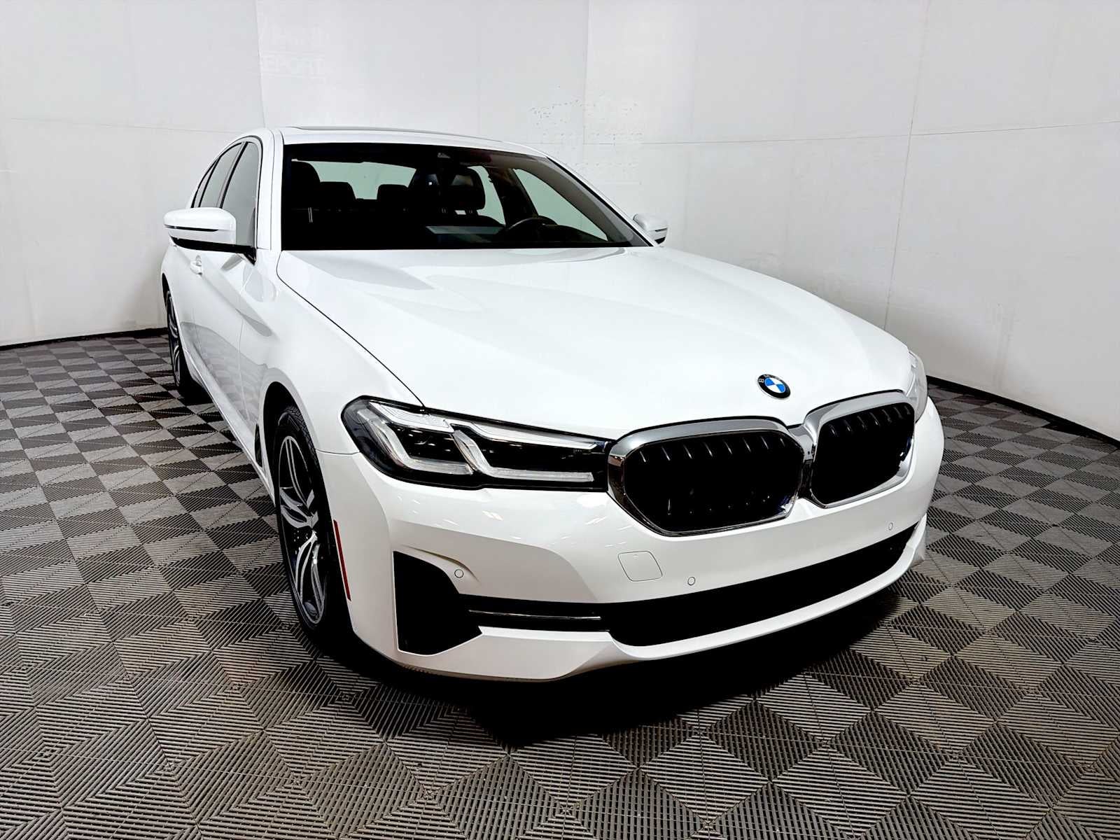 2023 BMW 5 Series 530i xDrive Sedan