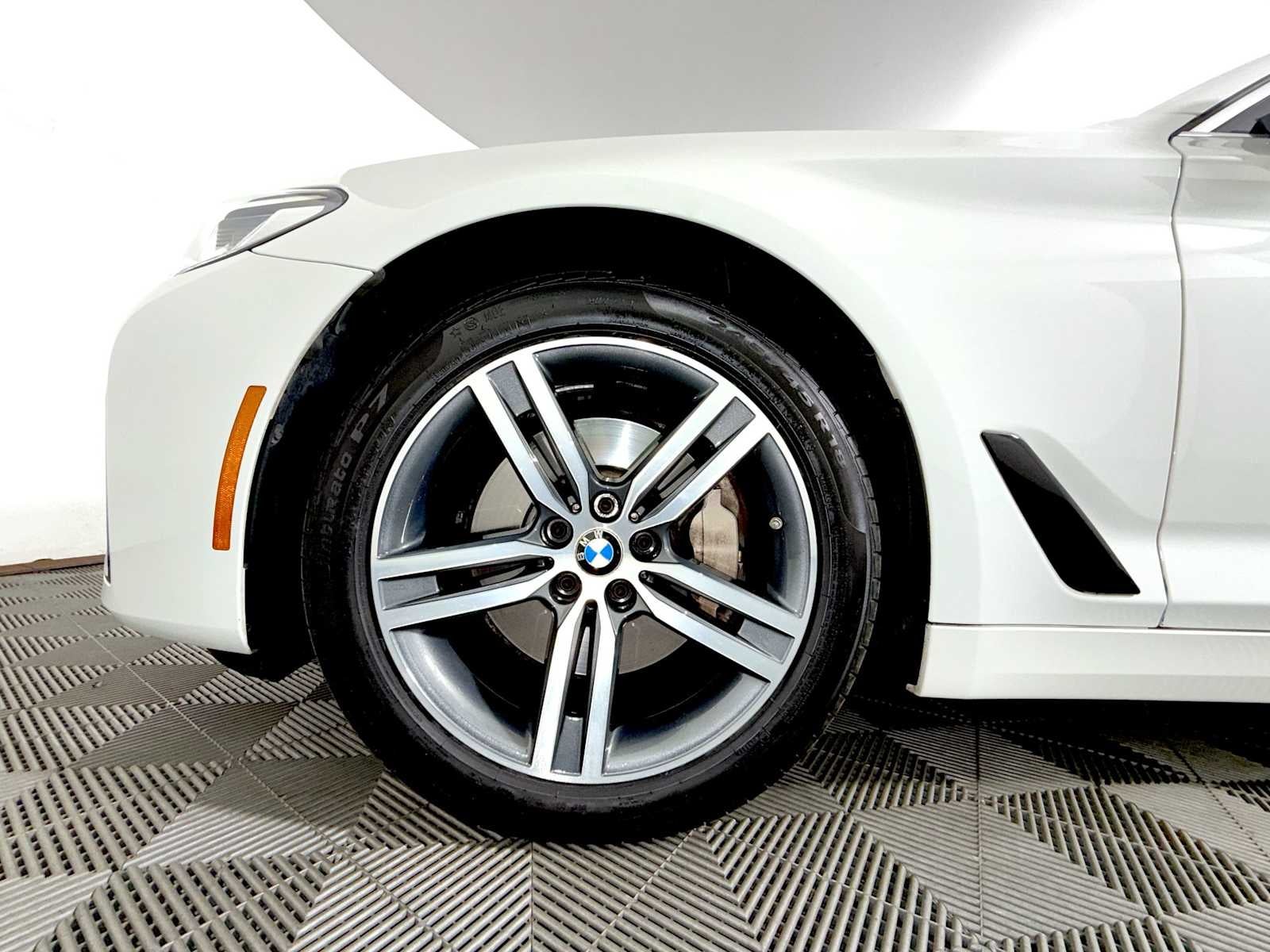 2023 BMW 5 Series 530i xDrive Sedan