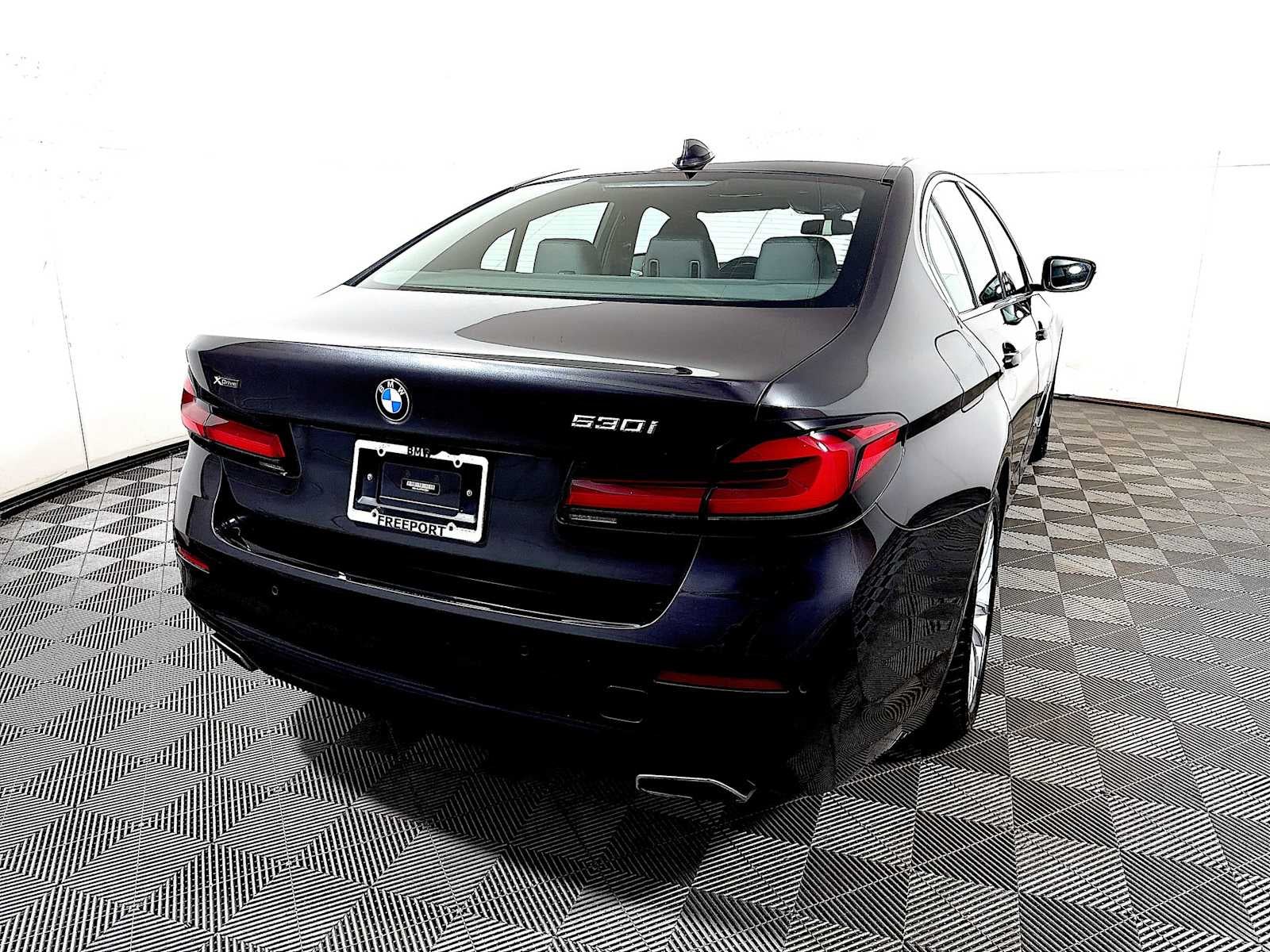 2023 BMW 5 Series 530i xDrive Sedan