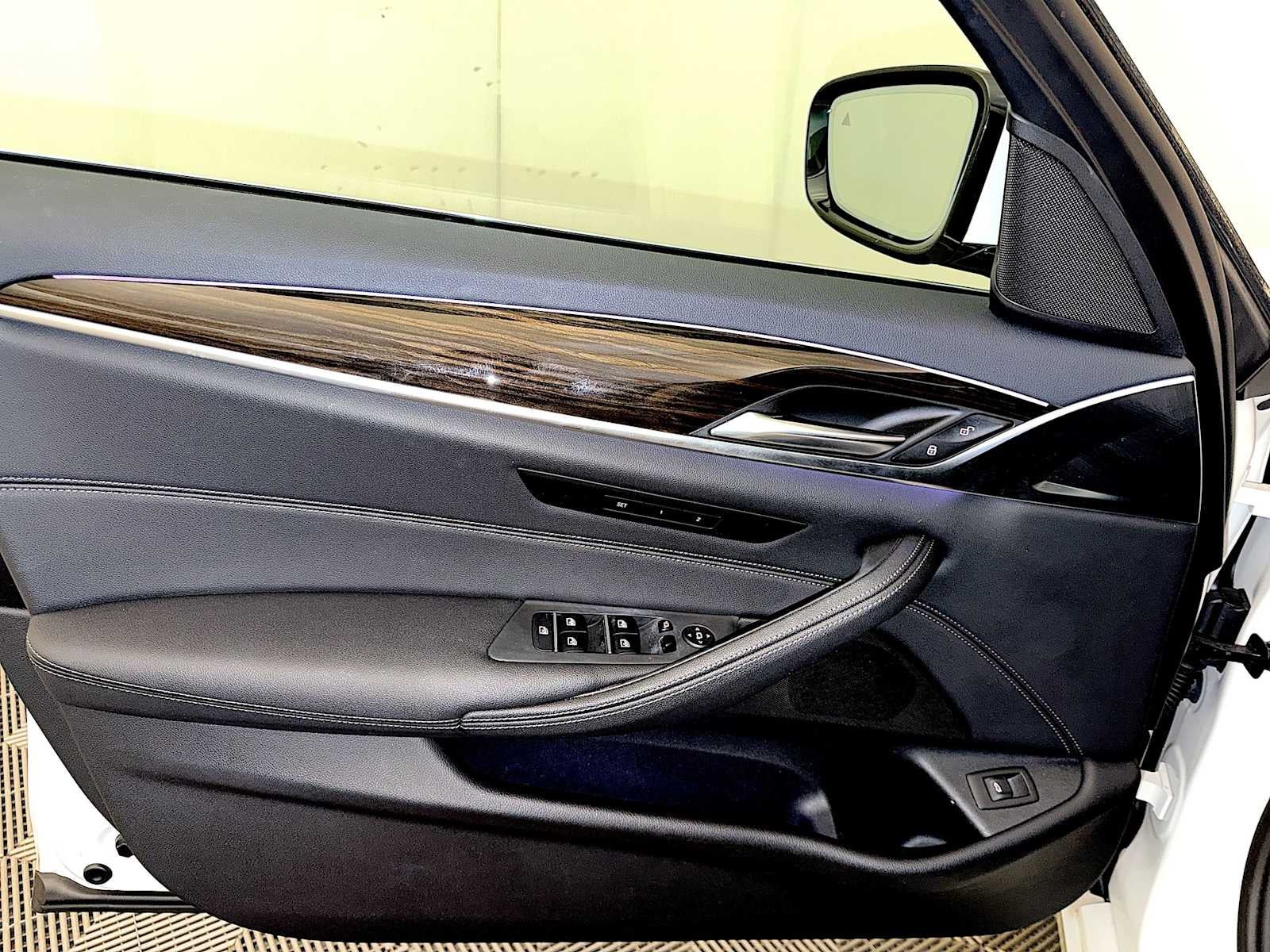 2023 BMW 5 Series 530i xDrive Sedan