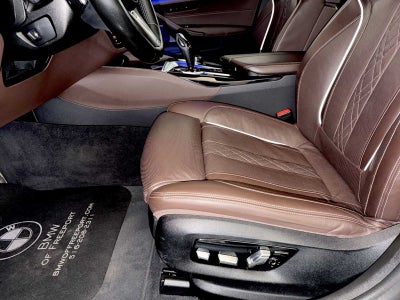 2022 BMW 5 Series M550i xDrive Sedan
