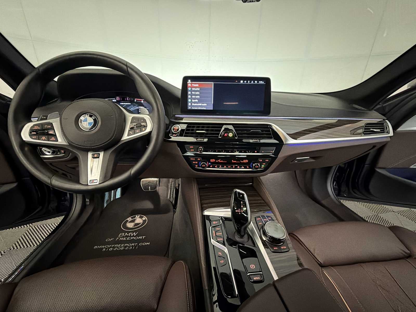 2022 BMW 5 Series M550i xDrive Sedan