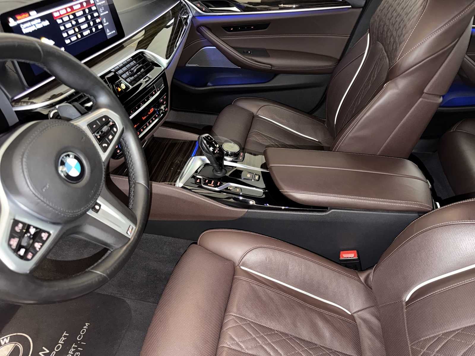 2022 BMW 5 Series M550i xDrive Sedan