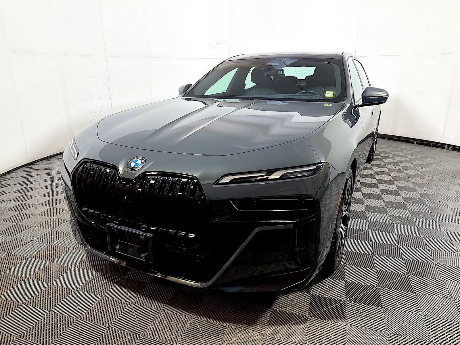 2023 BMW 7 Series 740i Sedan