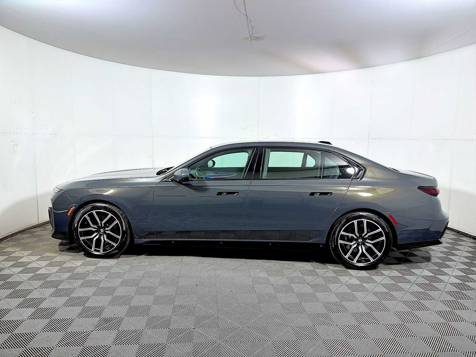 2023 BMW 7 Series 740i Sedan