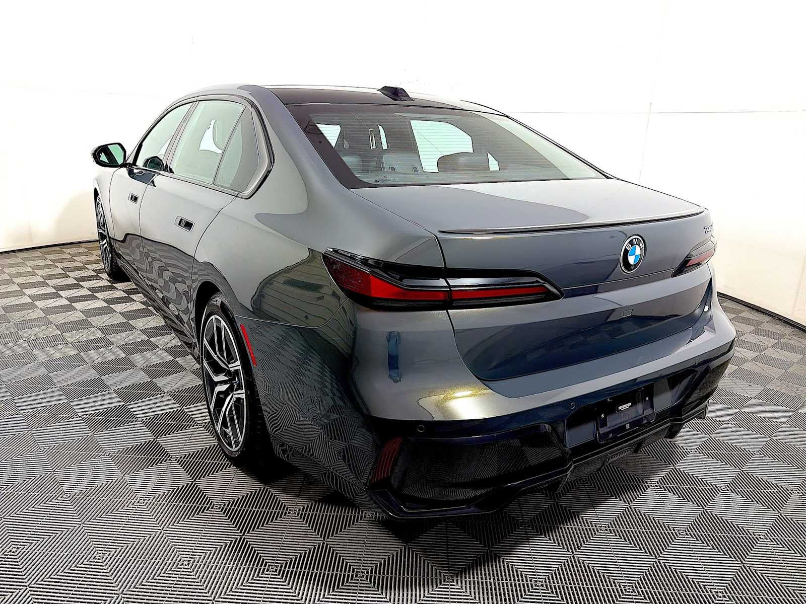 2023 BMW 7 Series 740i Sedan