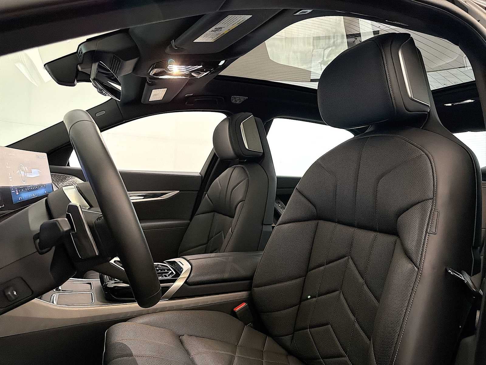 2023 BMW 7 Series 760i xDrive Sedan