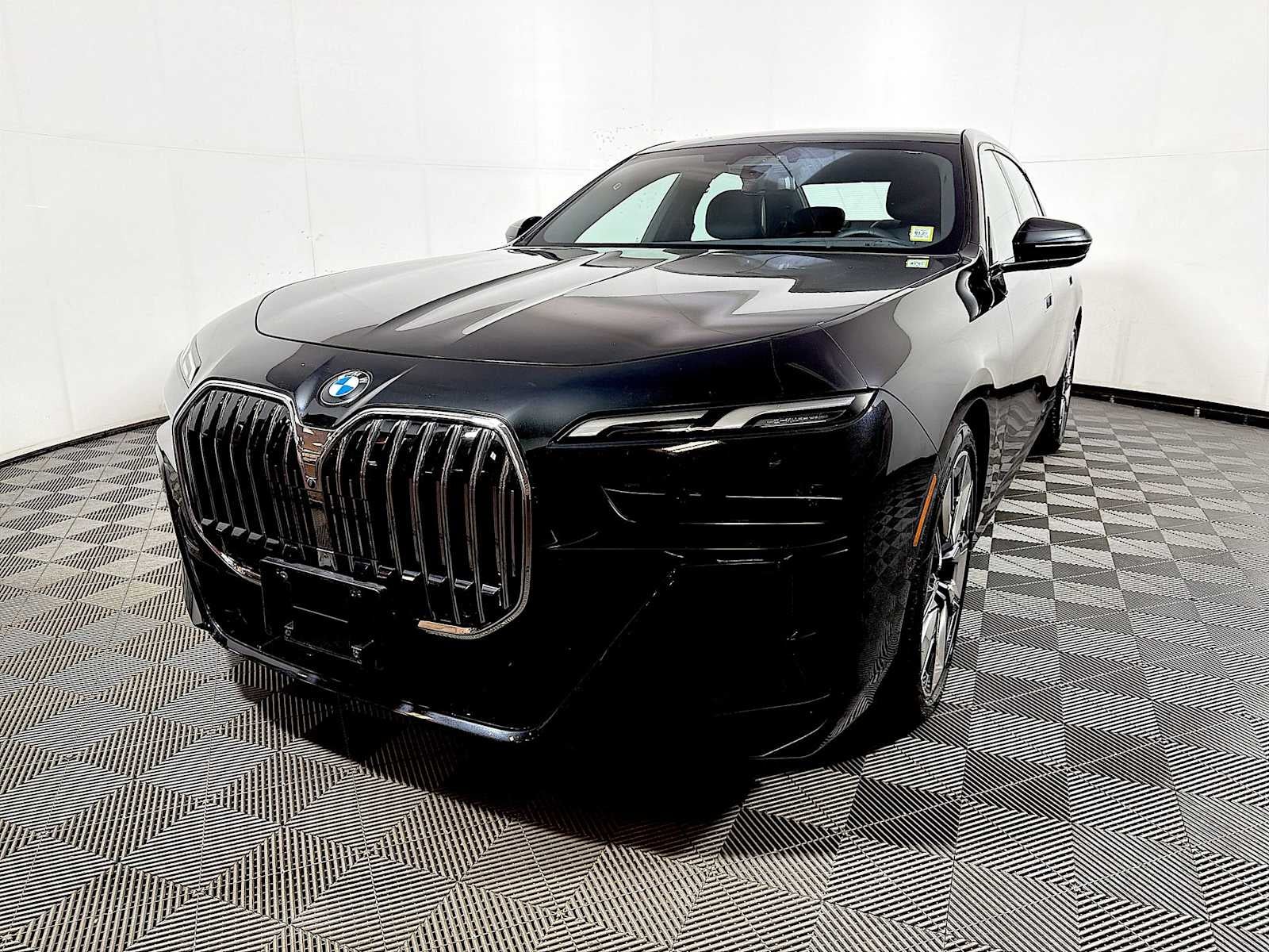 2023 BMW 7 Series 760i xDrive Sedan
