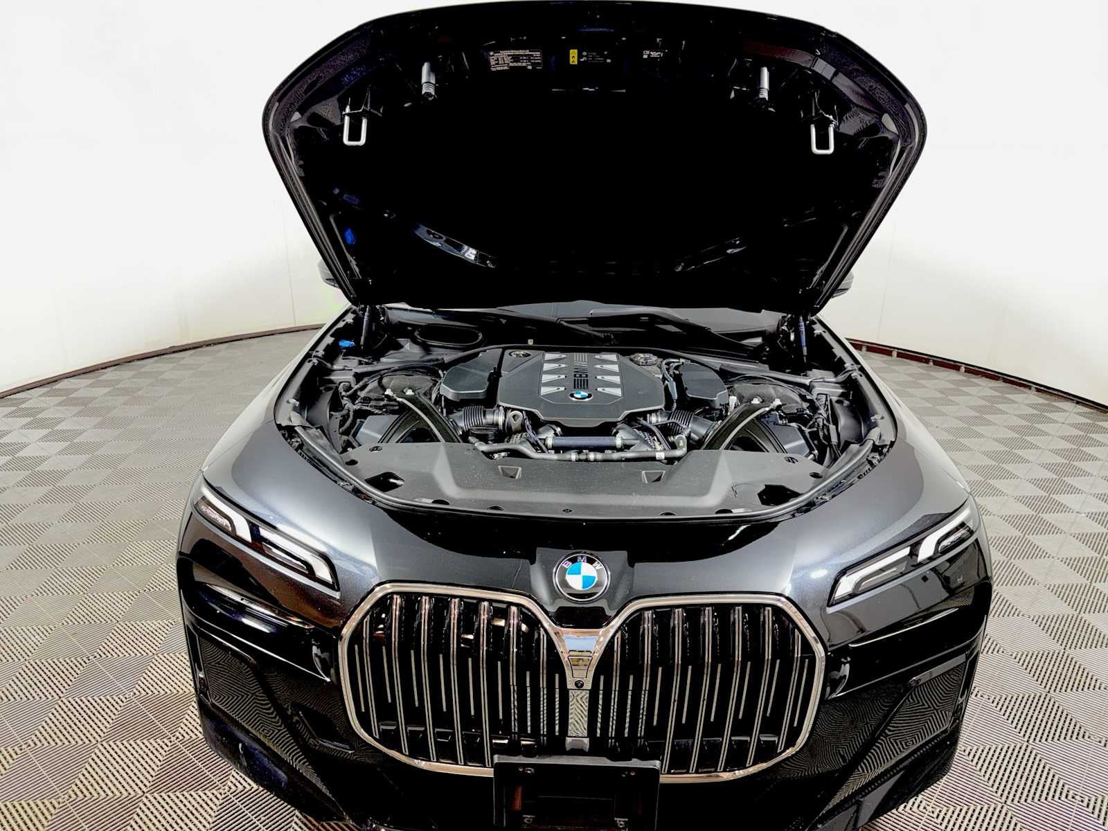 2023 BMW 7 Series 760i xDrive Sedan