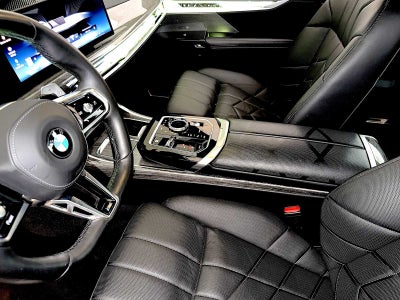 2025 BMW 7 Series 760i xDrive Sedan