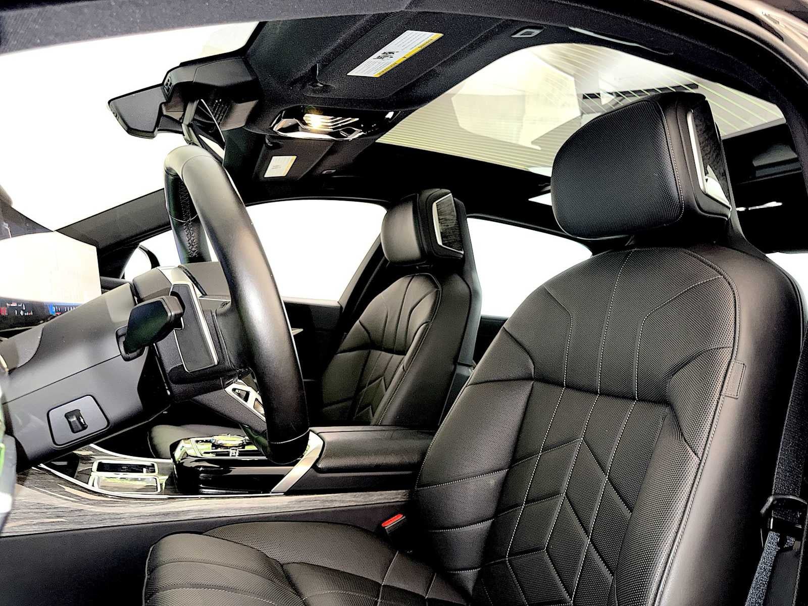 2025 BMW 7 Series 760i xDrive Sedan