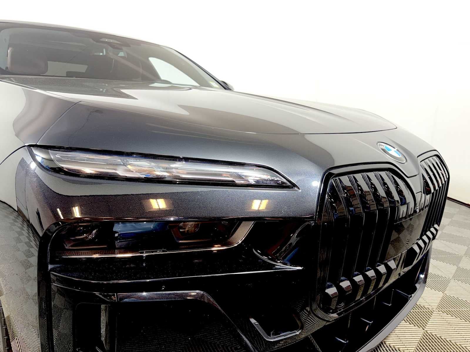 2023 BMW 7 Series 760i xDrive Sedan