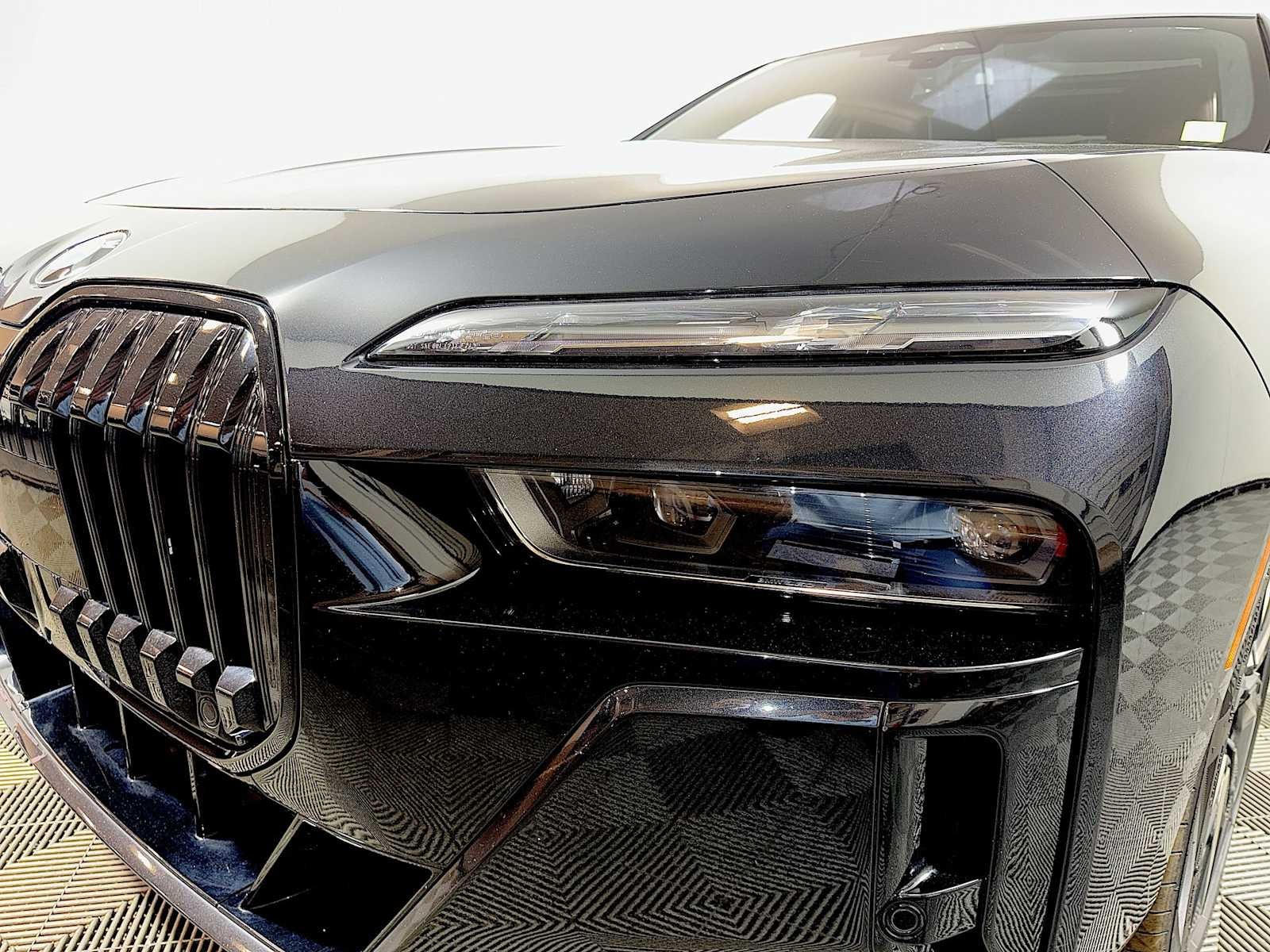 2023 BMW 7 Series 760i xDrive Sedan