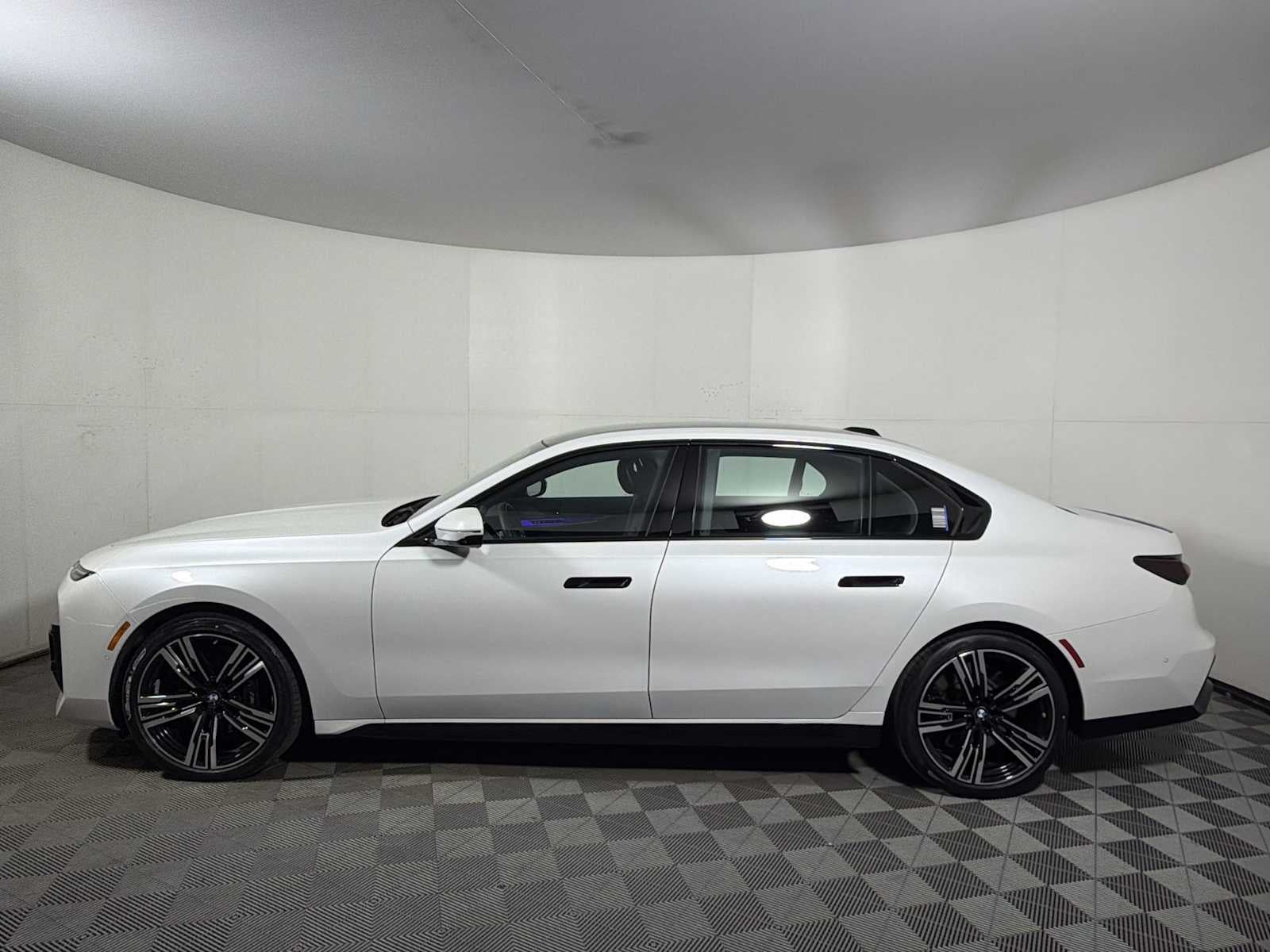 2023 BMW 7 Series 760i xDrive Sedan