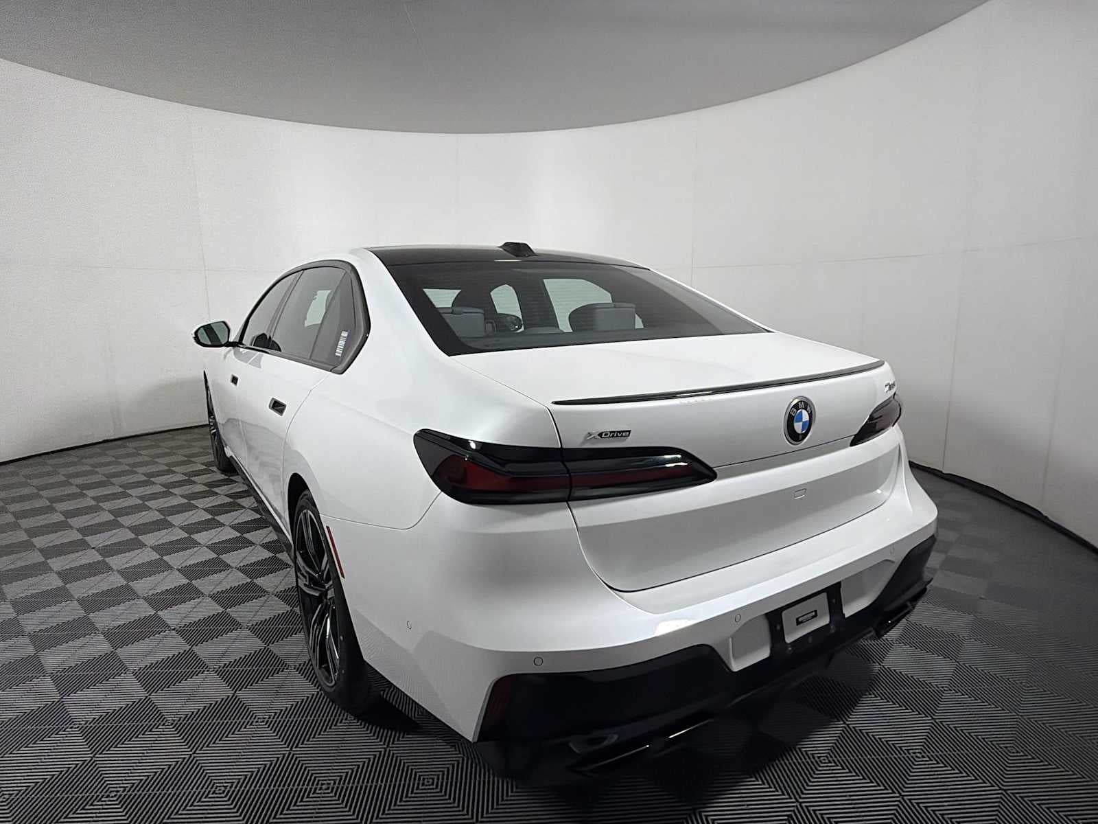 2023 BMW 7 Series 760i xDrive Sedan