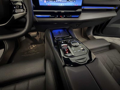 2024 BMW 5 Series 530i xDrive Sedan