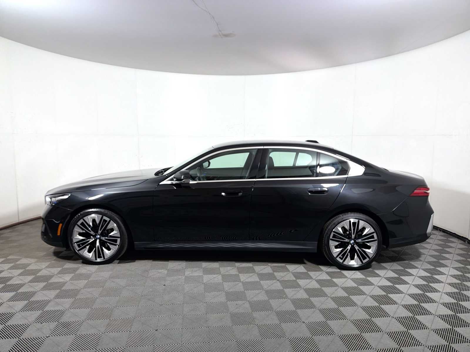 2024 BMW 5 Series 530i xDrive Sedan