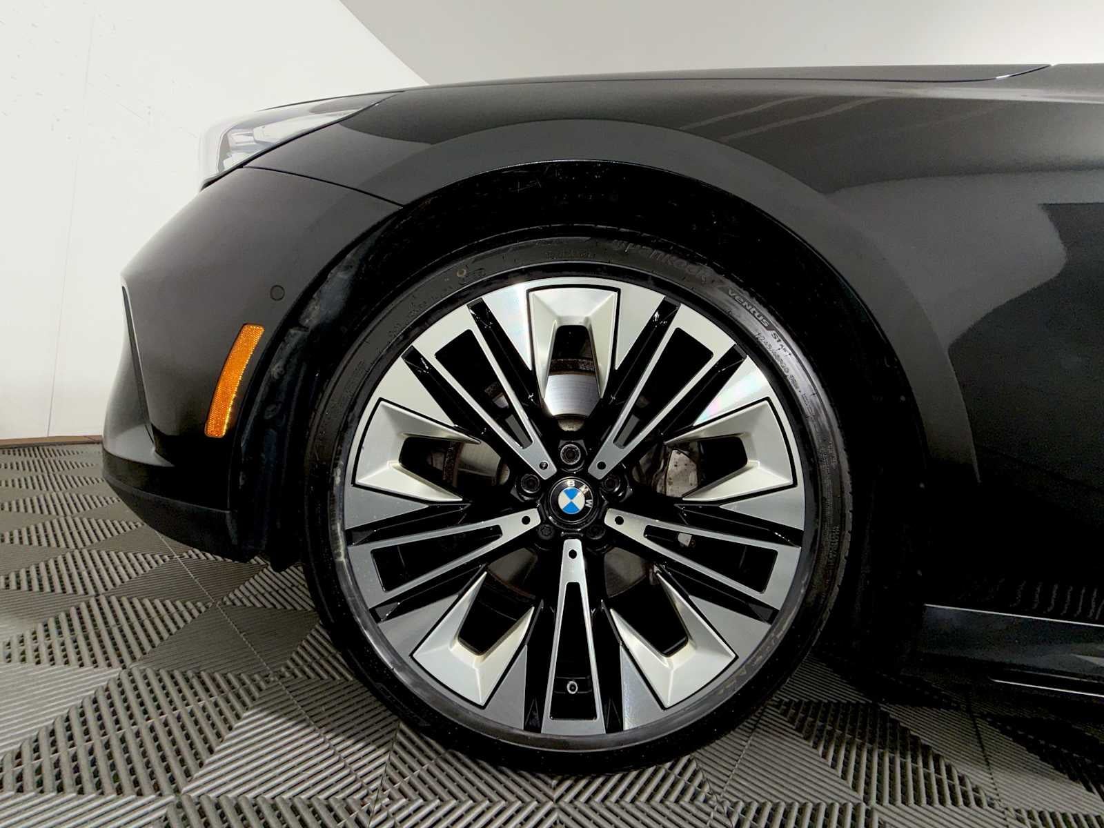 2024 BMW 5 Series 530i xDrive Sedan
