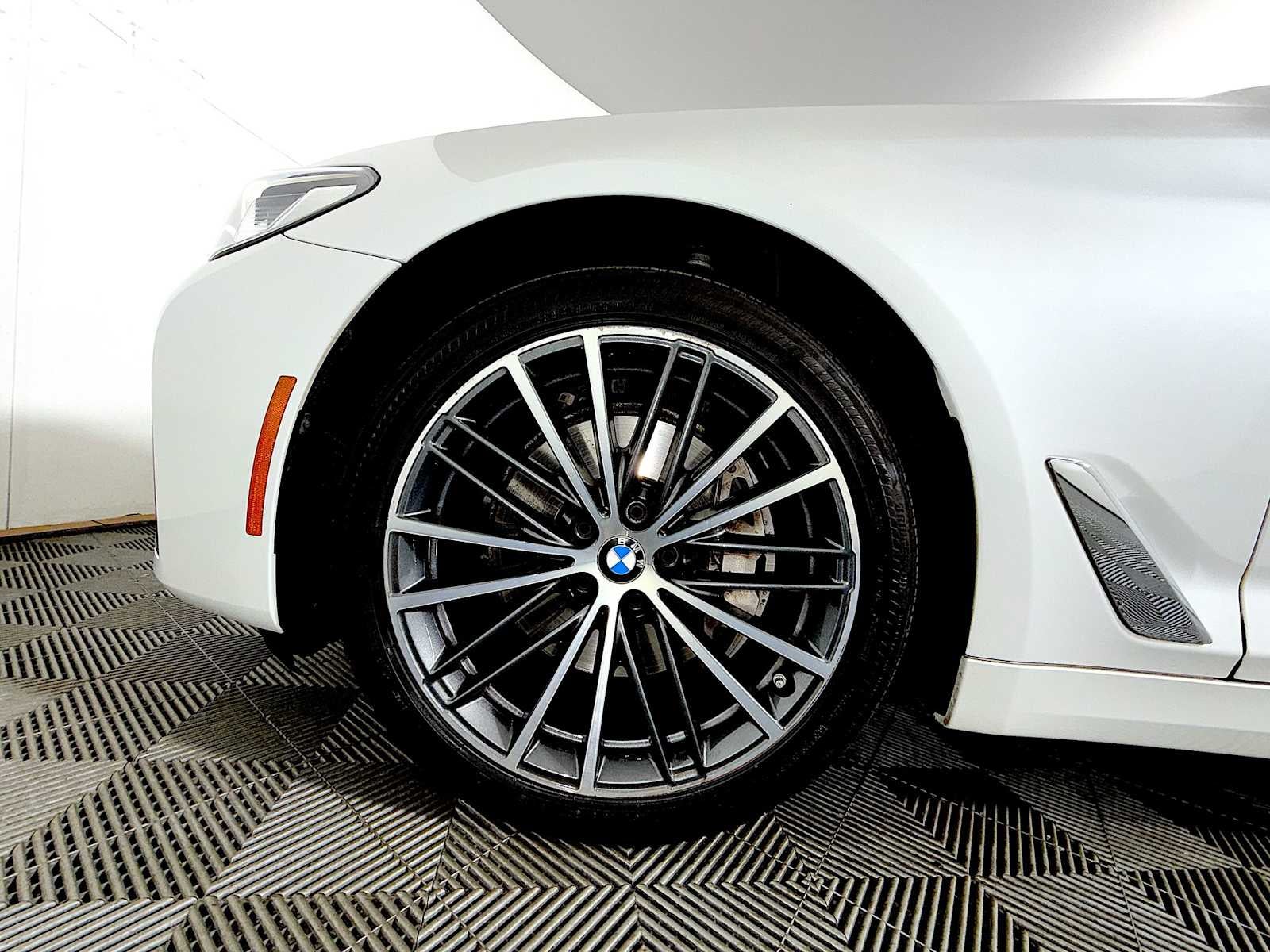 2023 BMW 5 Series 540i xDrive Sedan