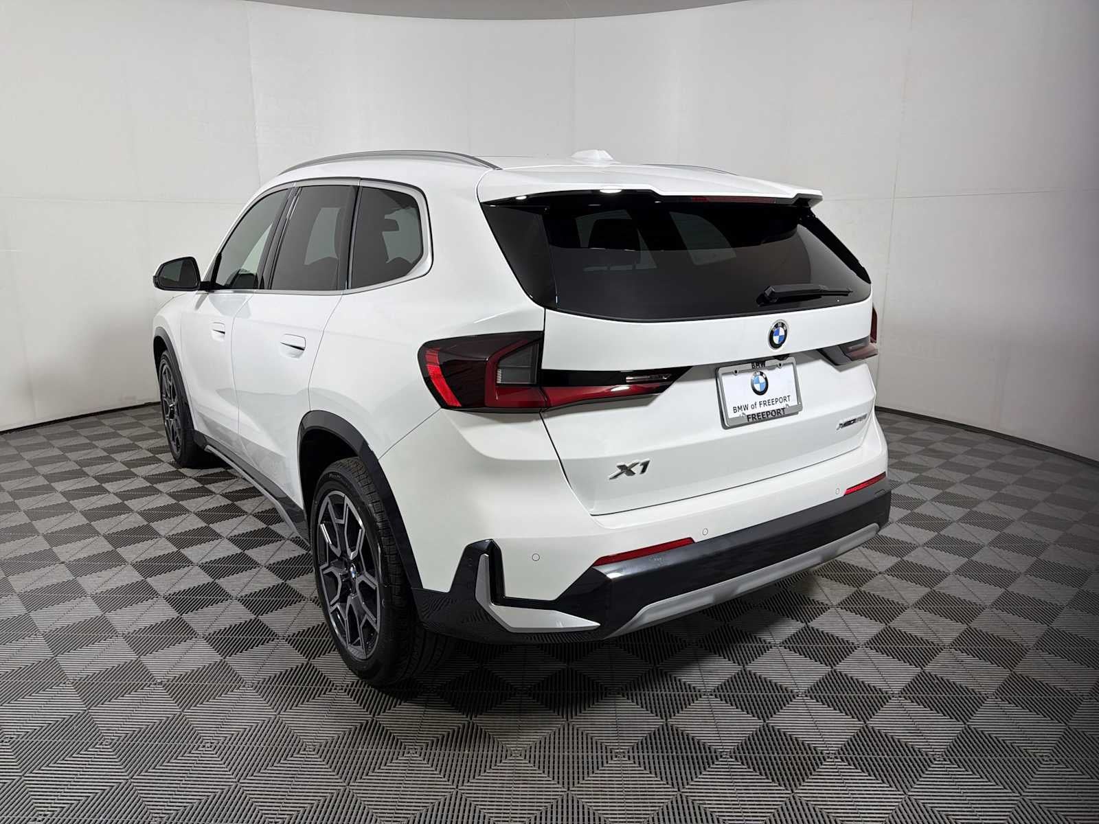 2025 BMW X1 xDrive28i Sports Activity Vehicle