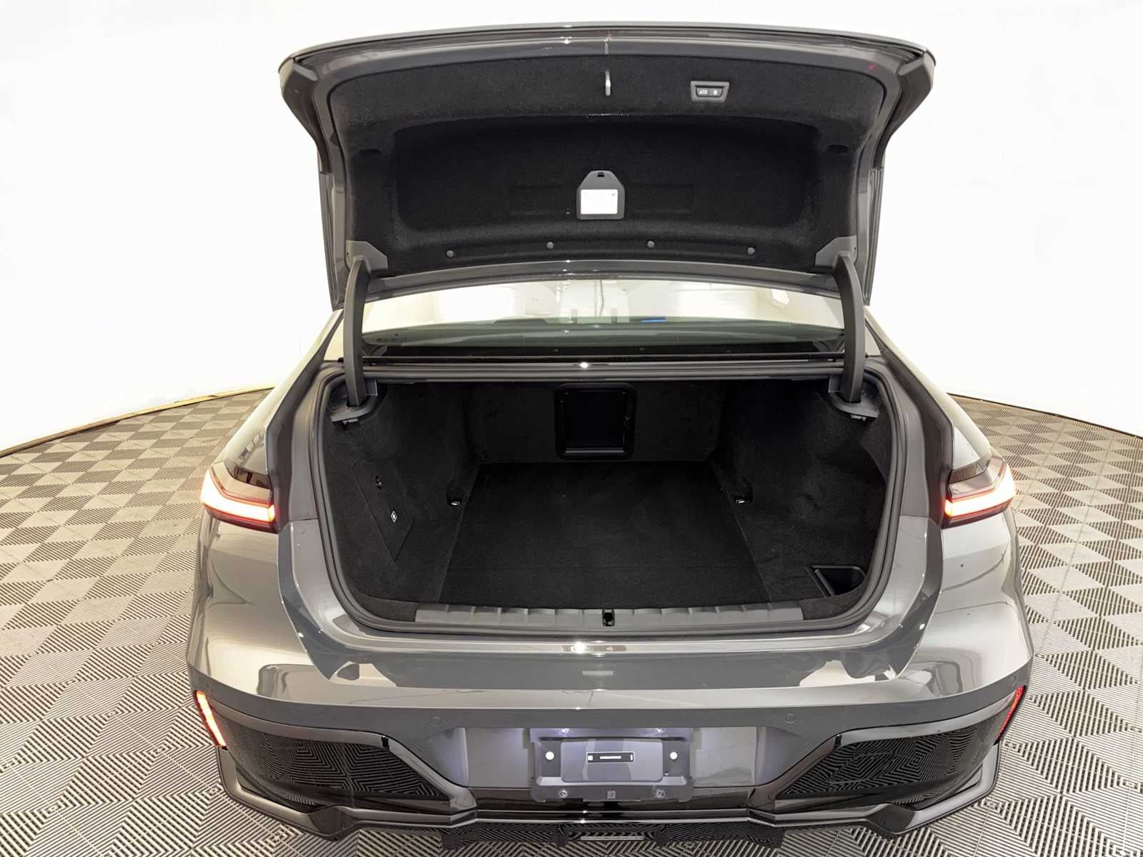 2026 BMW i7 xDrive60 Sedan