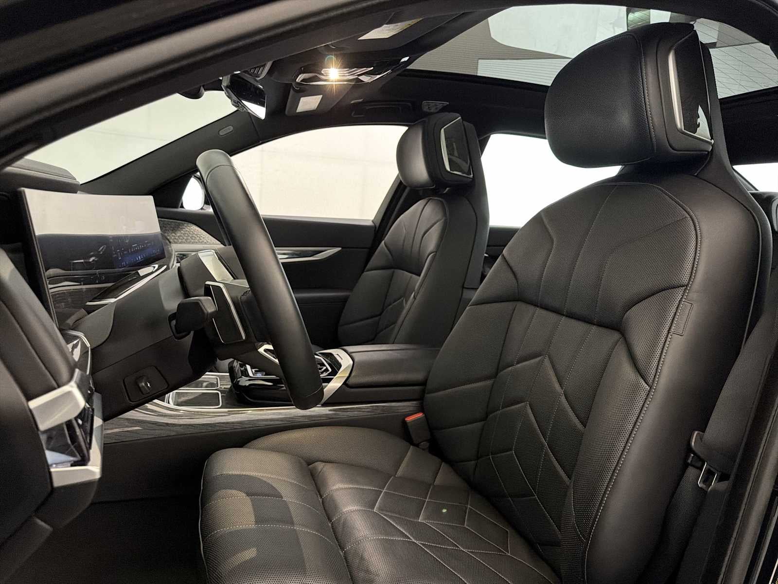 2023 BMW i7 xDrive60 Sedan