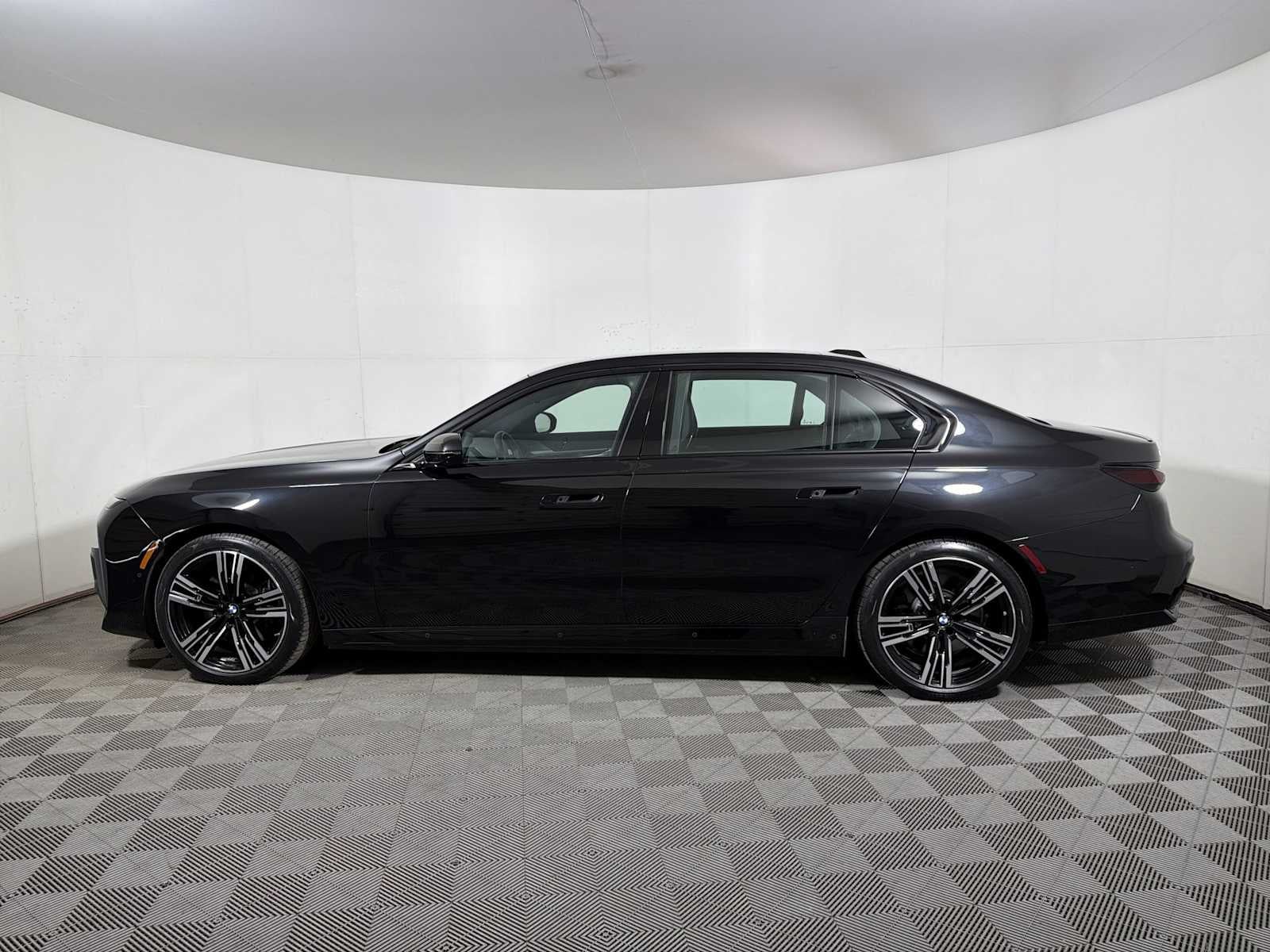 2023 BMW i7 xDrive60 Sedan