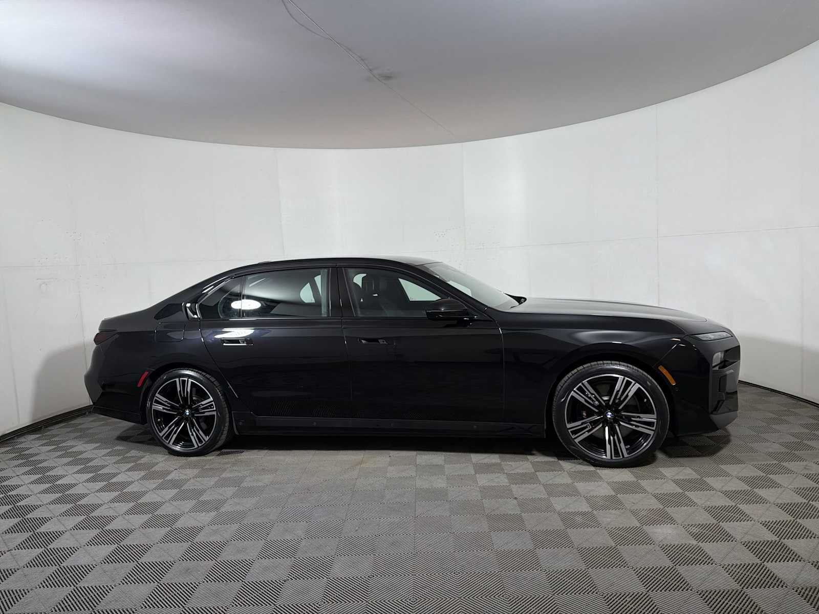 2023 BMW i7 xDrive60 Sedan