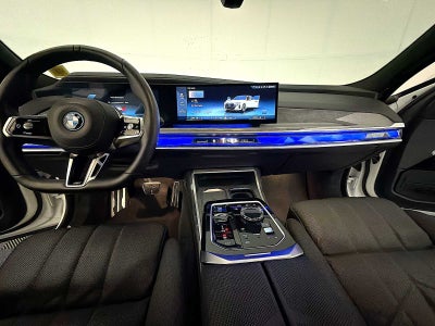 2023 BMW i7 xDrive60 Sedan