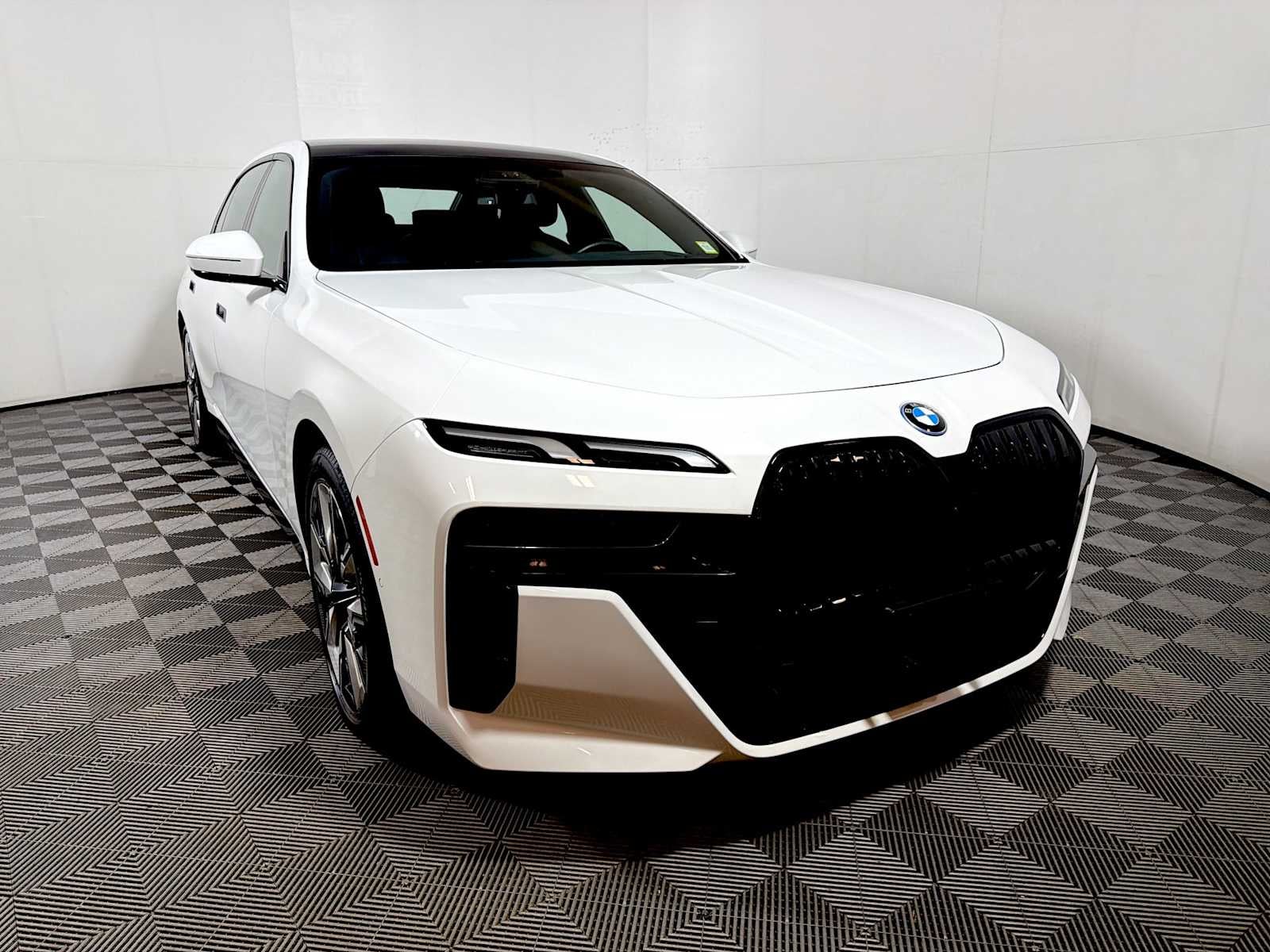 2023 BMW i7 xDrive60 Sedan