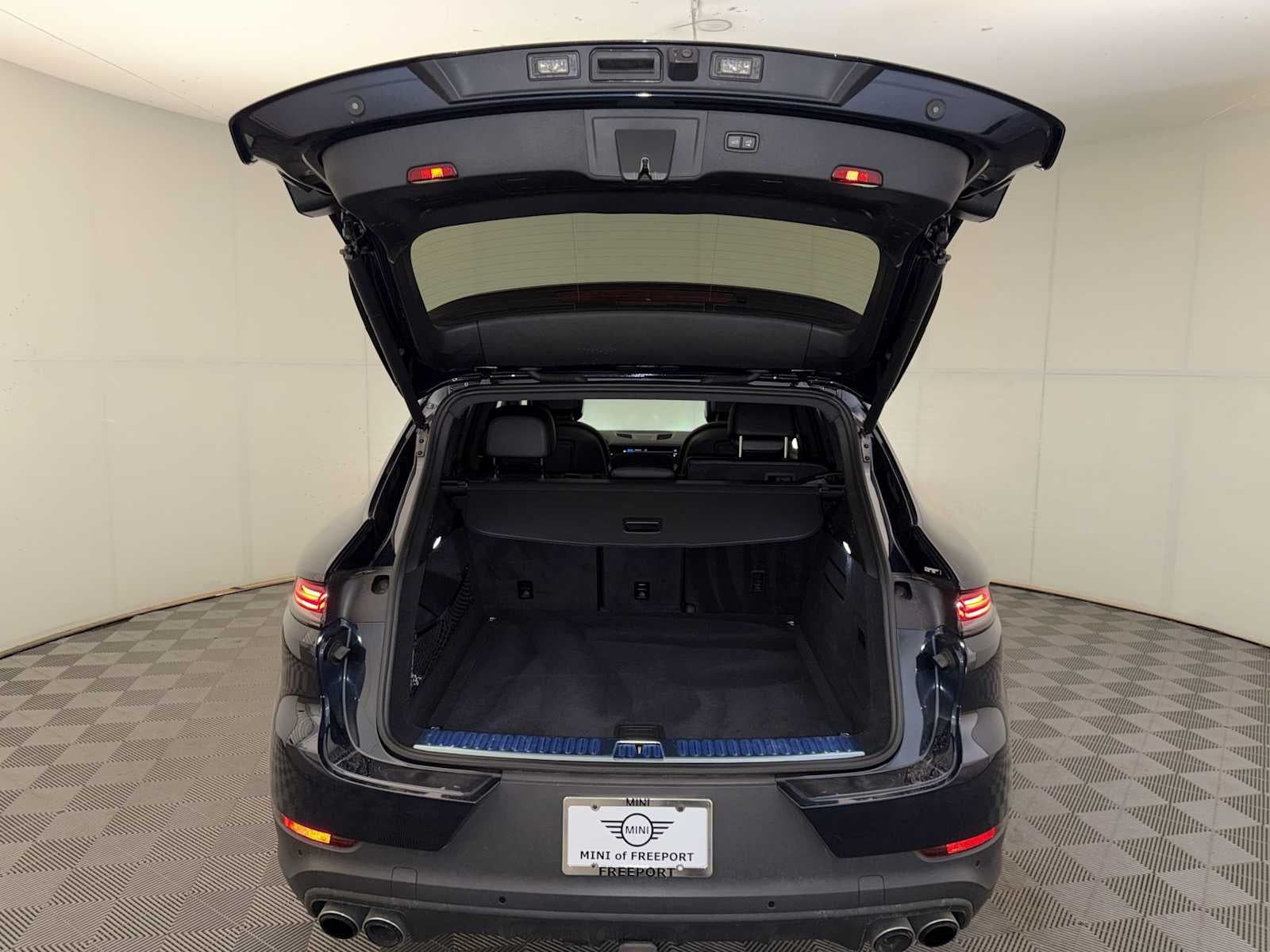 2024 Porsche Cayenne AWD