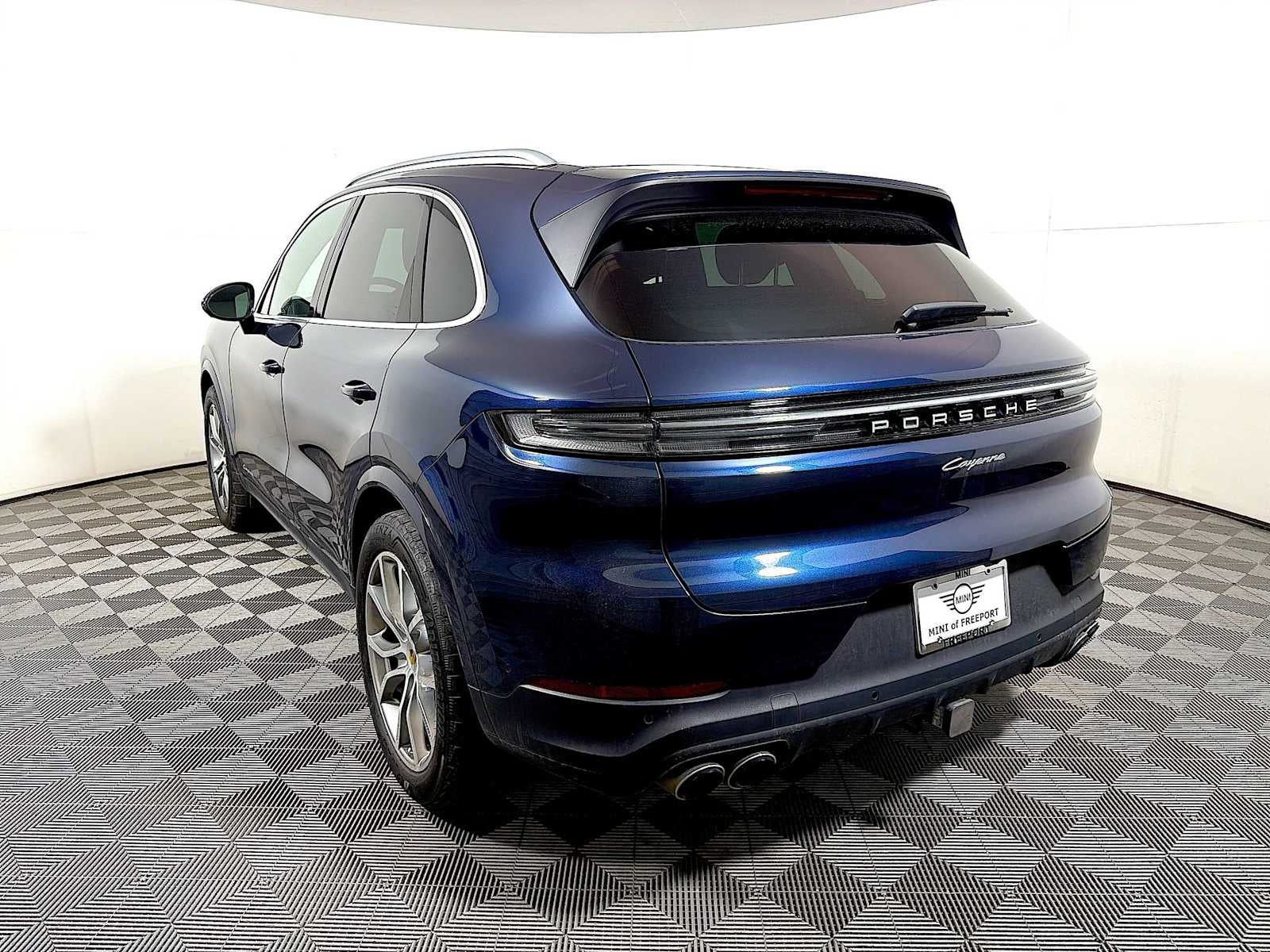 2024 Porsche Cayenne AWD