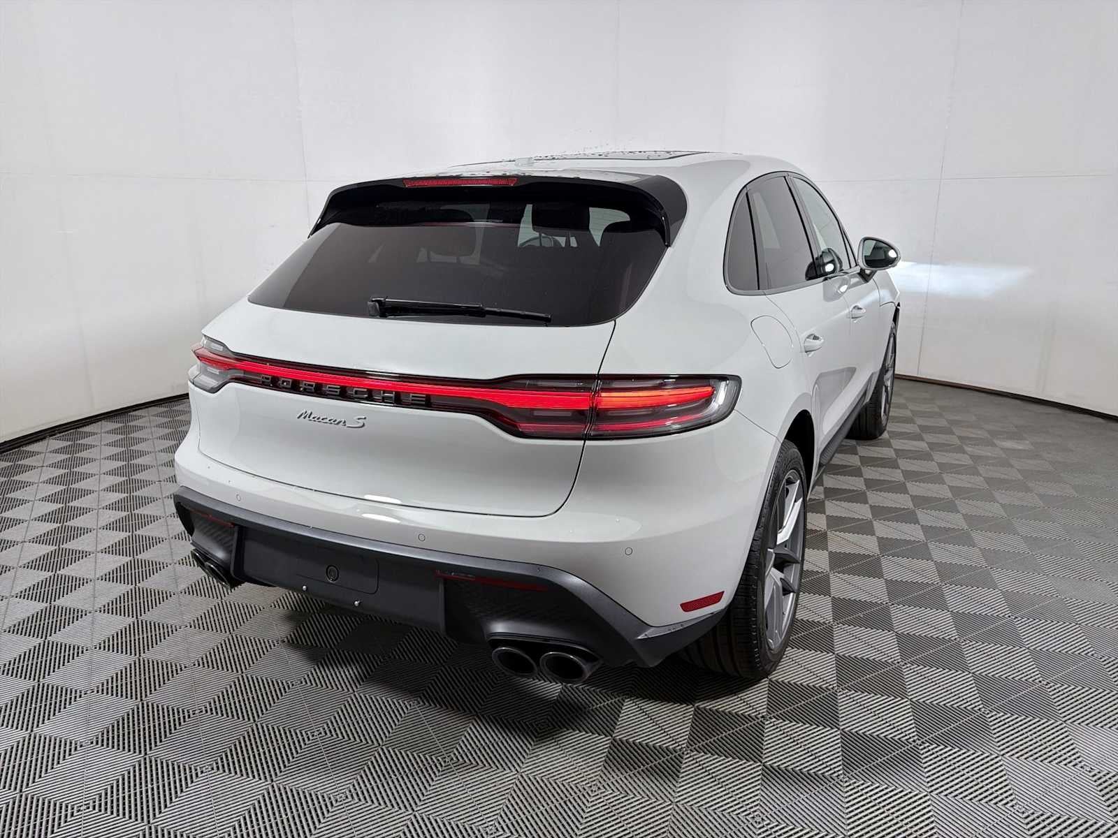 2026 Porsche Macan S AWD