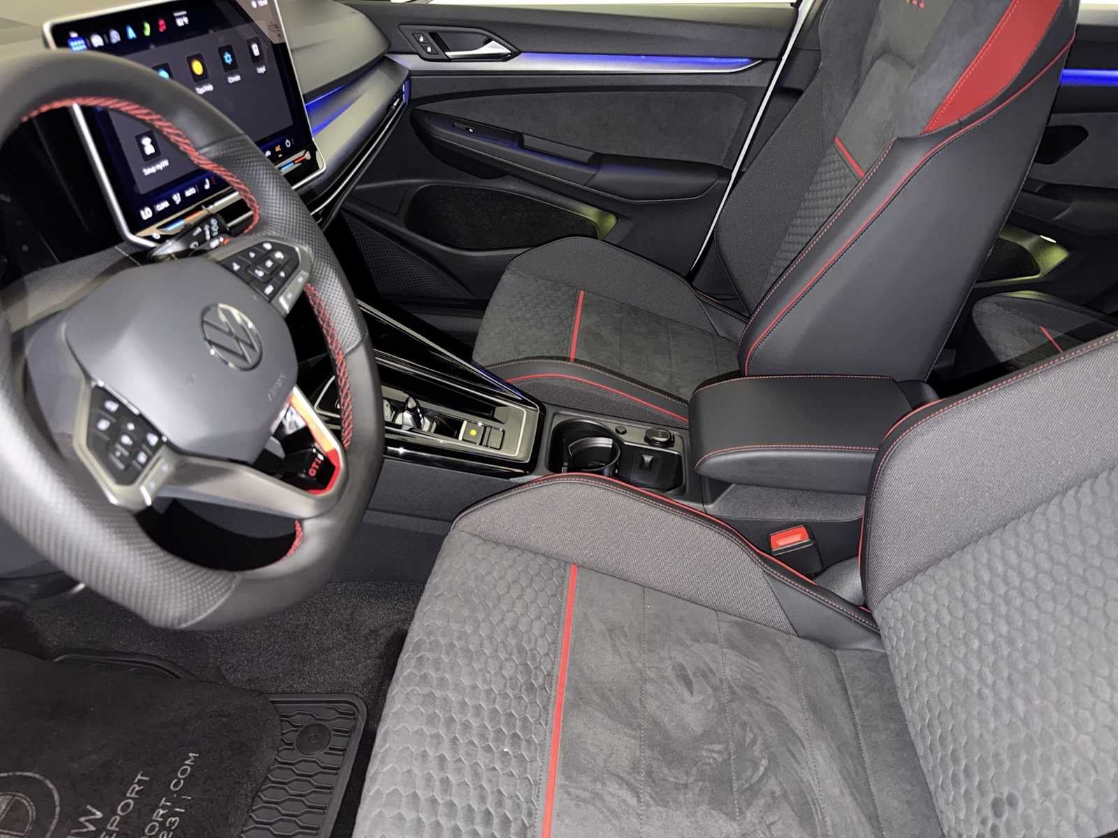 2026 Volkswagen Golf GTI 2.0T SE DSG