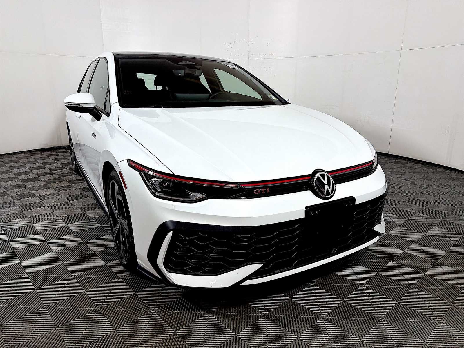 2026 Volkswagen Golf GTI 2.0T SE DSG