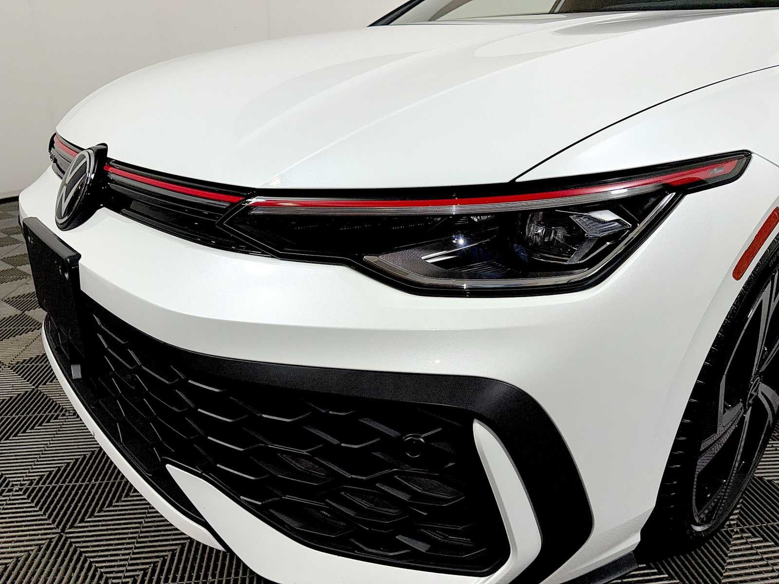 2026 Volkswagen Golf GTI 2.0T SE DSG