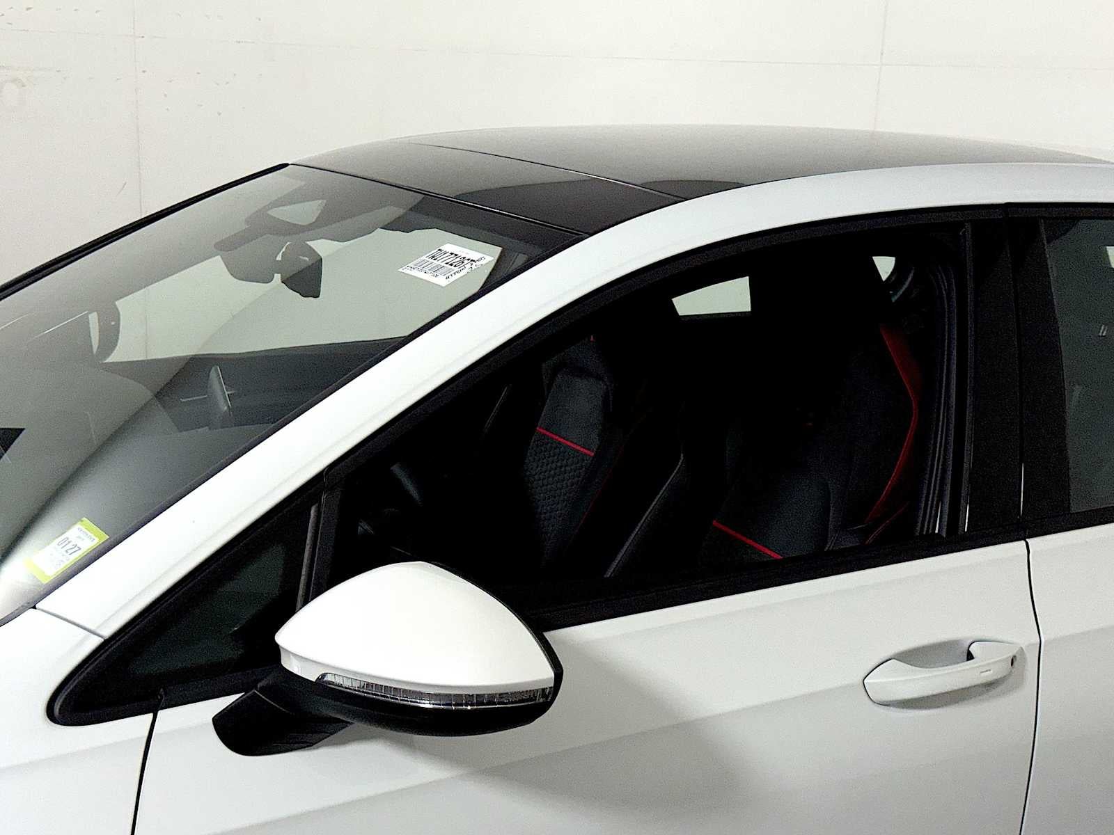 2026 Volkswagen Golf GTI 2.0T SE DSG