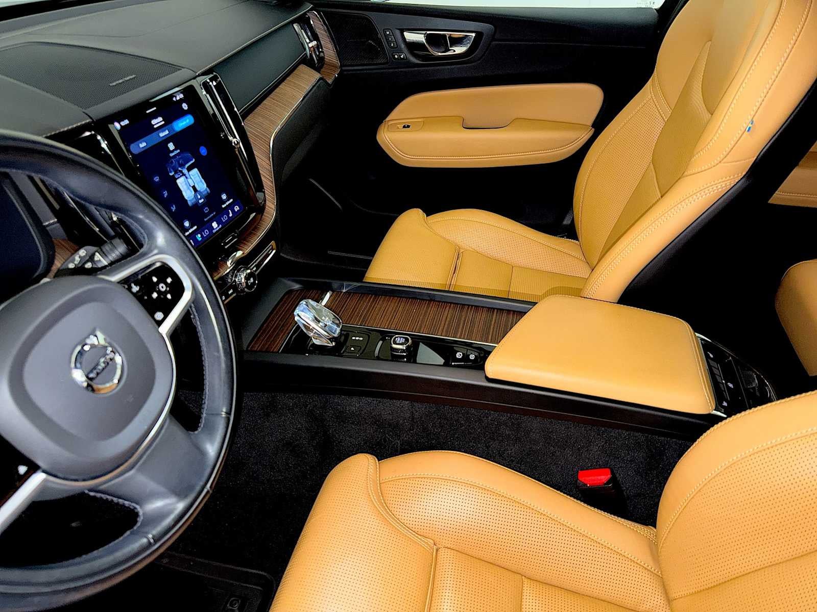 2022 Volvo XC60 B5 AWD Inscription