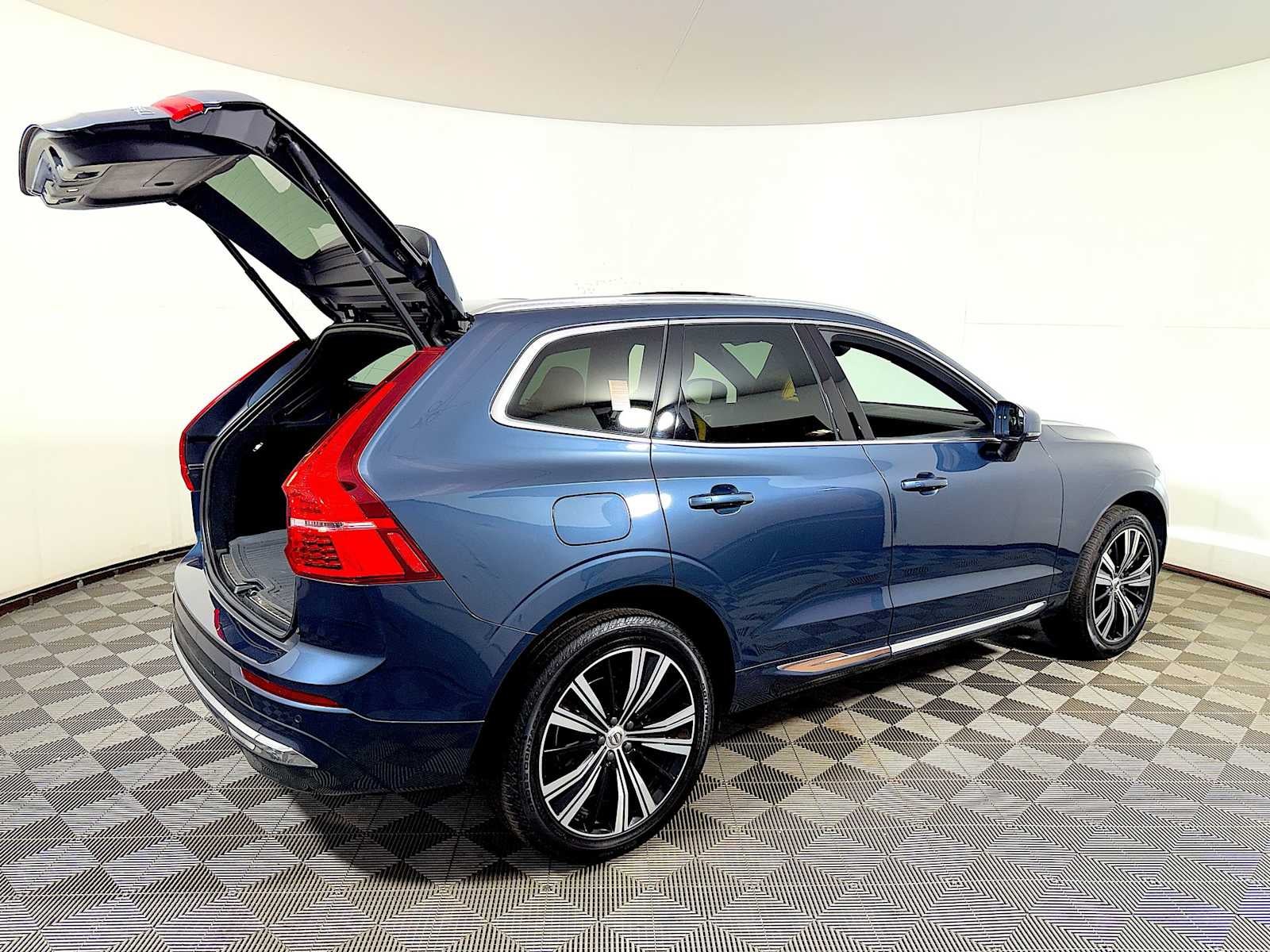 2022 Volvo XC60 B5 AWD Inscription