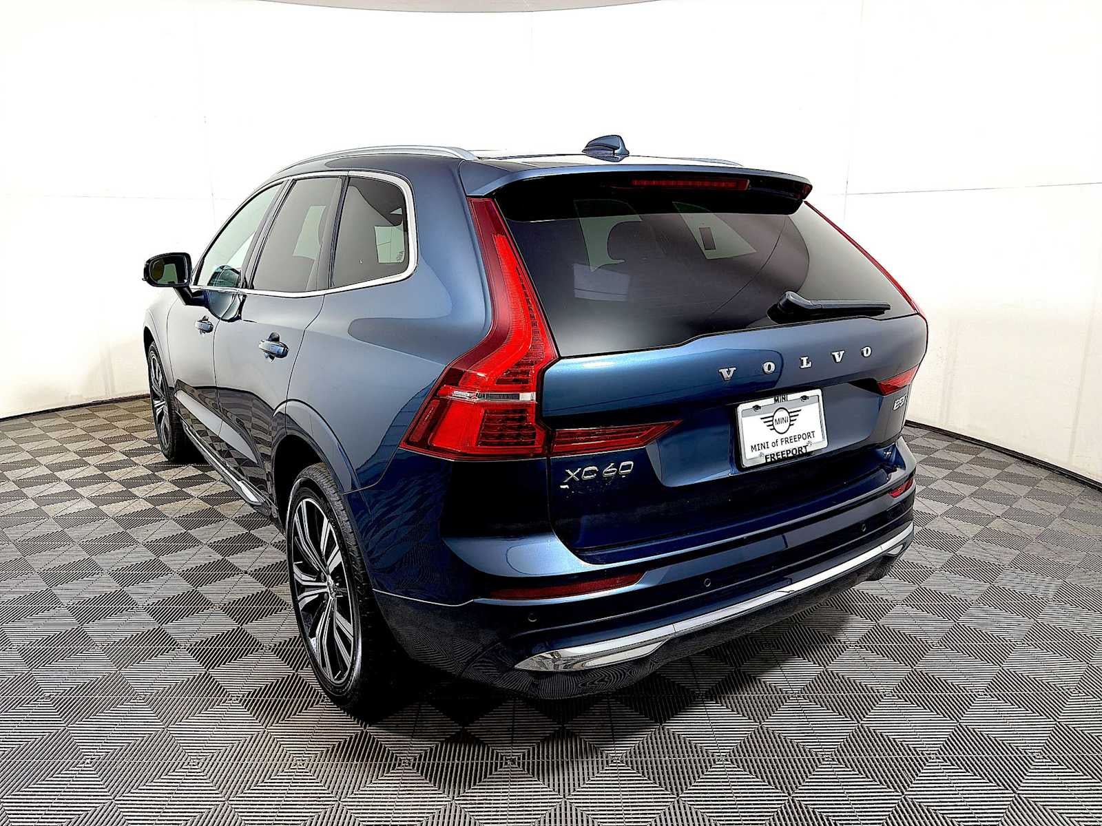 2022 Volvo XC60 B5 AWD Inscription