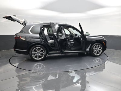 2025 BMW X7 xDrive40i