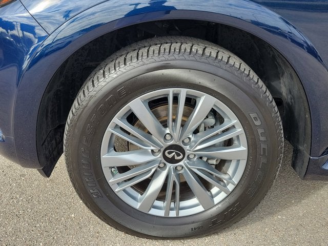 2024 INFINITI QX80 LUXE