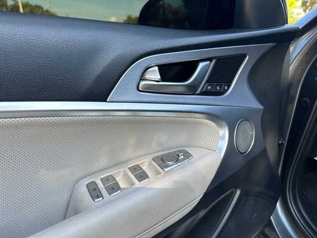 2020 Genesis G70 2.0T