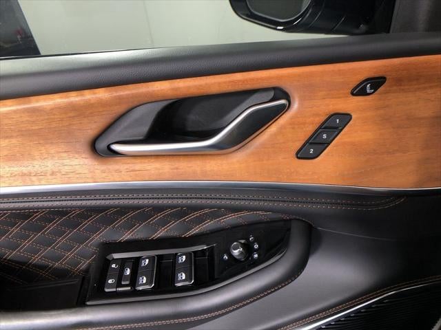 2022 Jeep Grand Cherokee Summit Reserve