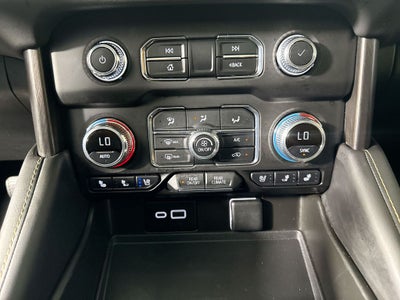 2024 GMC Yukon XL AT4