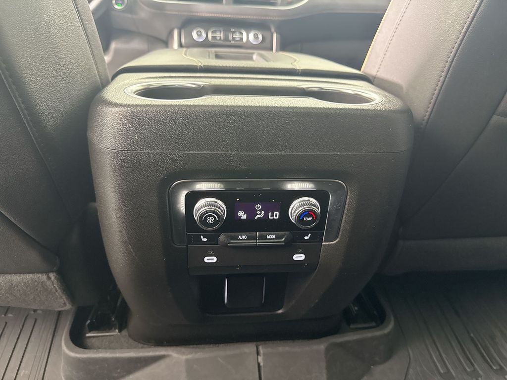 2024 GMC Yukon XL AT4