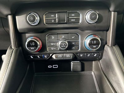 2024 GMC Yukon XL AT4